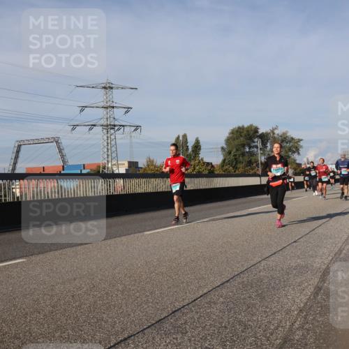 03.10.2025 - Köhlbrandbrückenlauf Luisa Fischer http://msf.ph/oto/9011290 03.10.2025 10:53:41 Position 3  meine-sportfotos.de