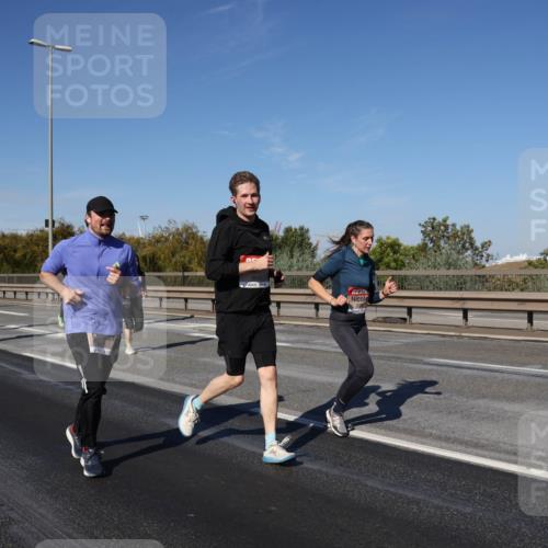 03.10.2025 - Köhlbrandbrückenlauf Julia Fischer http://msf.ph/oto/9011301 03.10.2025 12:58:55 Position 3  meine-sportfotos.de