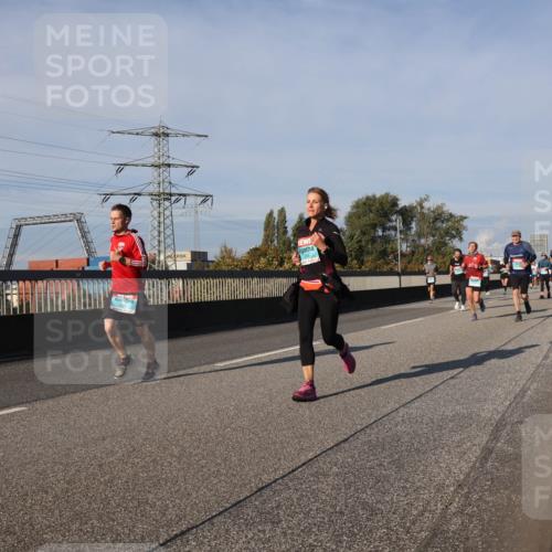 03.10.2025 - Köhlbrandbrückenlauf Luisa Fischer http://msf.ph/oto/9011302 03.10.2025 10:53:42 Position 3  meine-sportfotos.de