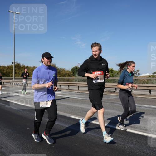 03.10.2025 - Köhlbrandbrückenlauf Julia Fischer http://msf.ph/oto/9011303 03.10.2025 12:58:55 Position 3 4424 meine-sportfotos.de