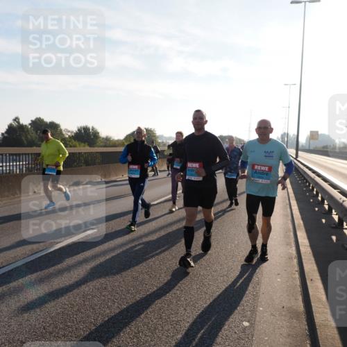 03.10.2025 - Köhlbrandbrückenlauf Fabian Wolf http://msf.ph/oto/9011313 03.10.2025 09:22:17 Position 3 2847, 82, 2848 meine-sportfotos.de