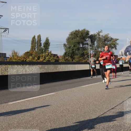 03.10.2025 - Köhlbrandbrückenlauf Luisa Fischer http://msf.ph/oto/9011314 03.10.2025 10:53:43 Position 3  meine-sportfotos.de