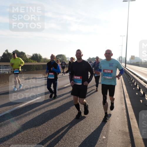 03.10.2025 - Köhlbrandbrückenlauf Fabian Wolf http://msf.ph/oto/9011318 03.10.2025 09:22:17 Position 3 2847, 2848 meine-sportfotos.de