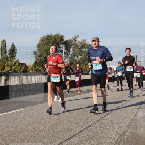 03.10.2025 - Köhlbrandbrückenlauf Luisa Fischer http://msf.ph/oto/9011326 03.10.2025 10:53:44 Position 3 1, 1363, 1250 meine-sportfotos.de