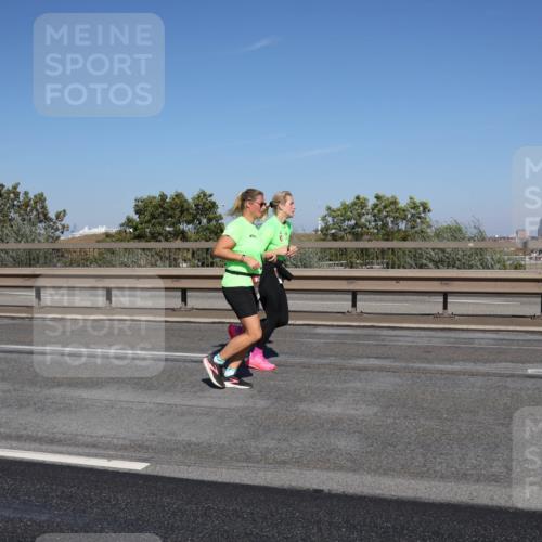 03.10.2025 - Köhlbrandbrückenlauf Julia Fischer http://msf.ph/oto/9011330 03.10.2025 12:59:04 Position 3  meine-sportfotos.de
