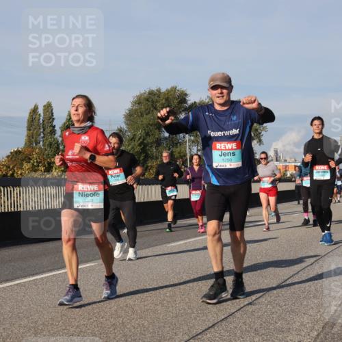 03.10.2025 - Köhlbrandbrückenlauf Luisa Fischer http://msf.ph/oto/9011336 03.10.2025 10:53:45 Position 3 1363, 1250, 1, 1 meine-sportfotos.de