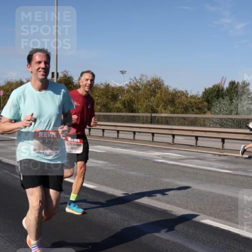 03.10.2025 - Köhlbrandbrückenlauf Julia Fischer http://msf.ph/oto/9011342 03.10.2025 12:59:06 Position 3 6370, 5802 meine-sportfotos.de