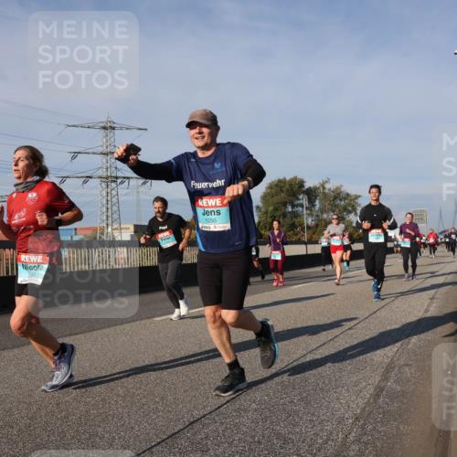 03.10.2025 - Köhlbrandbrückenlauf Luisa Fischer http://msf.ph/oto/9011346 03.10.2025 10:53:46 Position 3 1, 33, 1250 meine-sportfotos.de