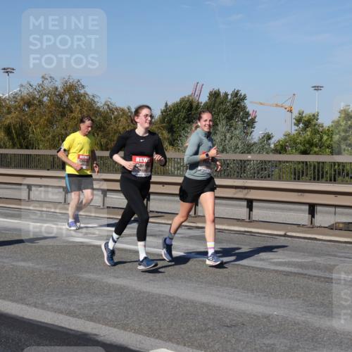 03.10.2025 - Köhlbrandbrückenlauf Julia Fischer http://msf.ph/oto/9011348 03.10.2025 12:59:10 Position 3  meine-sportfotos.de