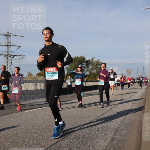 03.10.2025 - Köhlbrandbrückenlauf Luisa Fischer http://msf.ph/oto/9011362 03.10.2025 10:53:48 Position 3 1089 meine-sportfotos.de