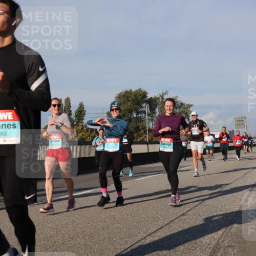 03.10.2025 - Köhlbrandbrückenlauf Luisa Fischer http://msf.ph/oto/9011364 03.10.2025 10:53:48 Position 3 3309, 1089, 27311, 3778 meine-sportfotos.de