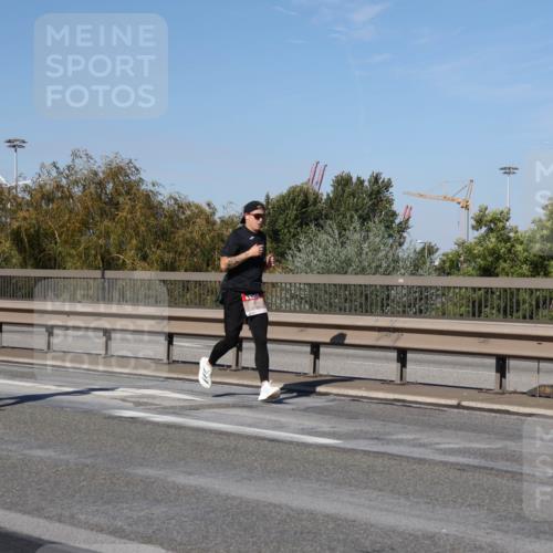 03.10.2025 - Köhlbrandbrückenlauf Julia Fischer http://msf.ph/oto/9011368 03.10.2025 12:59:13 Position 3  meine-sportfotos.de
