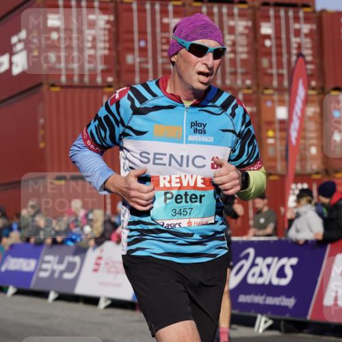 03.10.2025 - Köhlbrandbrückenlauf Michael Burmester http://msf.ph/oto/9011369 03.10.2025 10:12:08 Ziel 1520, 1640, 1771, 1829, 2790, 2841, 2883, 3435, 3457, 3767, 3768 meine-sportfotos.de