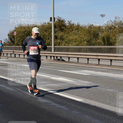 03.10.2025 - Köhlbrandbrückenlauf Julia Fischer http://msf.ph/oto/9011375 03.10.2025 12:59:16 Position 3 5727 meine-sportfotos.de