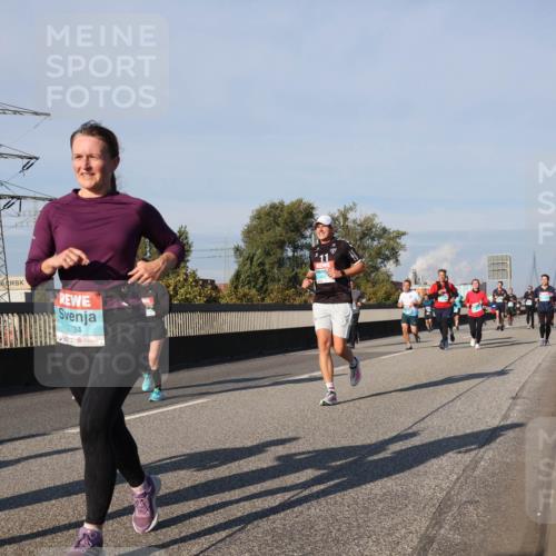 03.10.2025 - Köhlbrandbrückenlauf Luisa Fischer http://msf.ph/oto/9011378 03.10.2025 10:53:49 Position 3 2734 meine-sportfotos.de