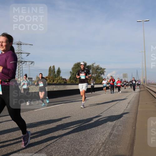 03.10.2025 - Köhlbrandbrückenlauf Luisa Fischer http://msf.ph/oto/9011382 03.10.2025 10:53:50 Position 3  meine-sportfotos.de