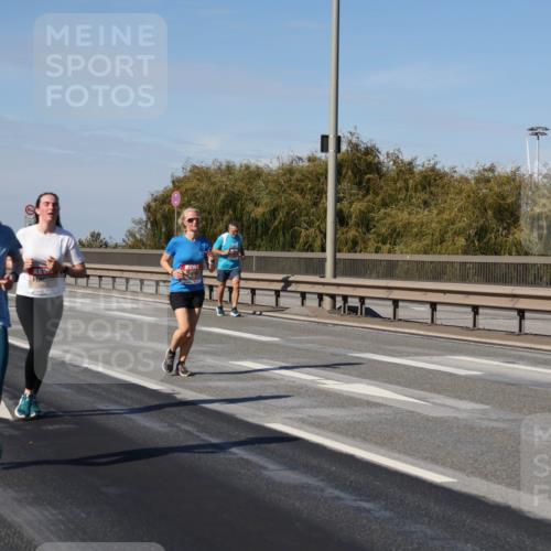 03.10.2025 - Köhlbrandbrückenlauf Julia Fischer http://msf.ph/oto/9011383 03.10.2025 12:59:19 Position 3  meine-sportfotos.de