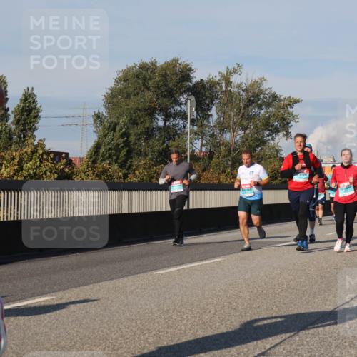 03.10.2025 - Köhlbrandbrückenlauf Luisa Fischer http://msf.ph/oto/9011392 03.10.2025 10:53:51 Position 3 19 meine-sportfotos.de
