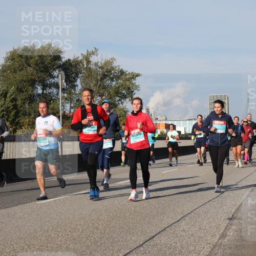 03.10.2025 - Köhlbrandbrückenlauf Luisa Fischer http://msf.ph/oto/9011411 03.10.2025 10:53:52 Position 3 19, 3272, 1716 meine-sportfotos.de