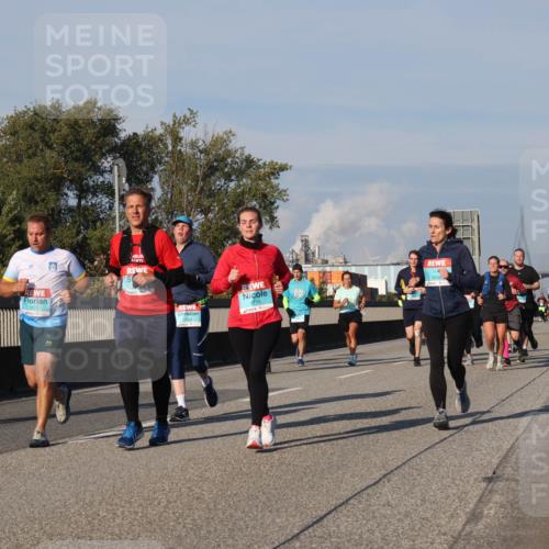 03.10.2025 - Köhlbrandbrückenlauf Luisa Fischer http://msf.ph/oto/9011414 03.10.2025 10:53:52 Position 3 3071, 1716 meine-sportfotos.de