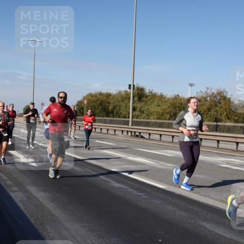 03.10.2025 - Köhlbrandbrückenlauf Julia Fischer http://msf.ph/oto/9011442 03.10.2025 12:59:38 Position 3  meine-sportfotos.de