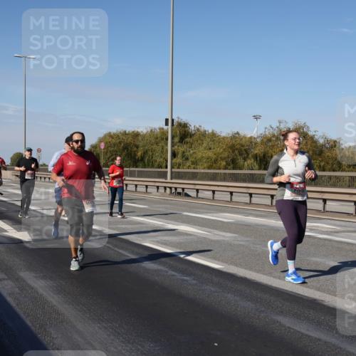 03.10.2025 - Köhlbrandbrückenlauf Julia Fischer http://msf.ph/oto/9011444 03.10.2025 12:59:38 Position 3  meine-sportfotos.de