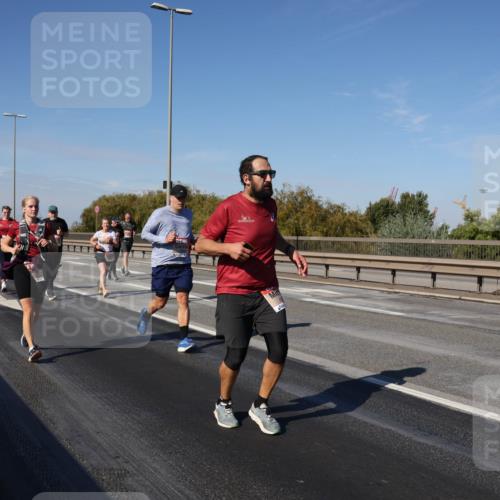 03.10.2025 - Köhlbrandbrückenlauf Julia Fischer http://msf.ph/oto/9011451 03.10.2025 12:59:39 Position 3  meine-sportfotos.de