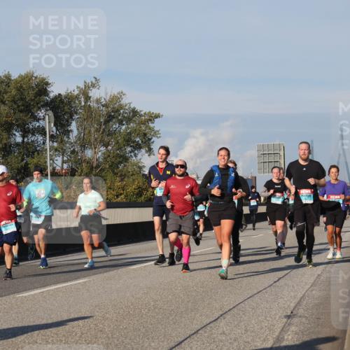 03.10.2025 - Köhlbrandbrückenlauf Luisa Fischer http://msf.ph/oto/9011453 03.10.2025 10:53:56 Position 3 38 meine-sportfotos.de