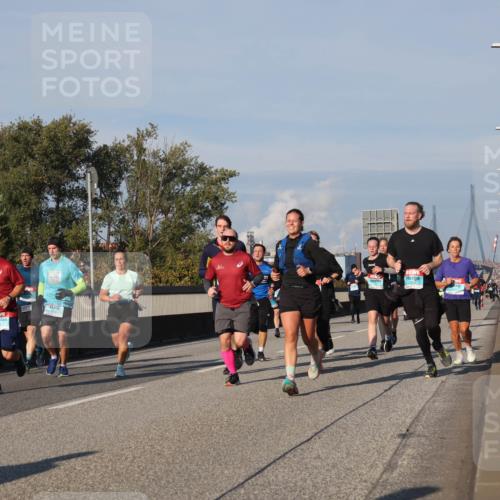 03.10.2025 - Köhlbrandbrückenlauf Luisa Fischer http://msf.ph/oto/9011457 03.10.2025 10:53:56 Position 3  meine-sportfotos.de