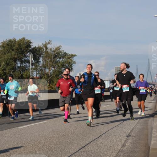 03.10.2025 - Köhlbrandbrückenlauf Luisa Fischer http://msf.ph/oto/9011459 03.10.2025 10:53:56 Position 3 1532 meine-sportfotos.de