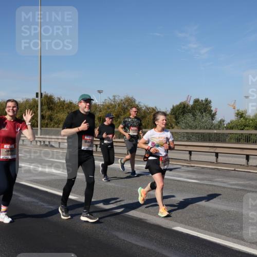 03.10.2025 - Köhlbrandbrückenlauf Julia Fischer http://msf.ph/oto/9011461 03.10.2025 12:59:42 Position 3 4785 meine-sportfotos.de