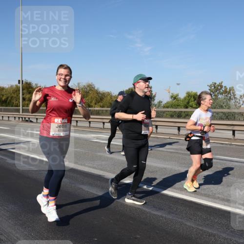 03.10.2025 - Köhlbrandbrückenlauf Julia Fischer http://msf.ph/oto/9011467 03.10.2025 12:59:43 Position 3 4785 meine-sportfotos.de