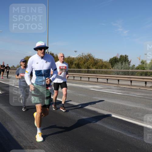 03.10.2025 - Köhlbrandbrückenlauf Julia Fischer http://msf.ph/oto/9011475 03.10.2025 12:59:45 Position 3  meine-sportfotos.de