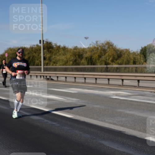 03.10.2025 - Köhlbrandbrückenlauf Julia Fischer http://msf.ph/oto/9011481 03.10.2025 12:59:47 Position 3  meine-sportfotos.de