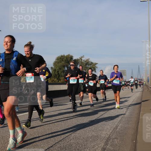 03.10.2025 - Köhlbrandbrückenlauf Luisa Fischer http://msf.ph/oto/9011486 03.10.2025 10:53:59 Position 3 2793 meine-sportfotos.de