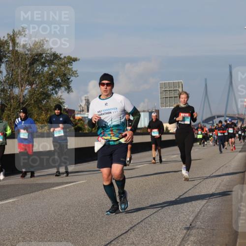 03.10.2025 - Köhlbrandbrückenlauf Luisa Fischer http://msf.ph/oto/9011540 03.10.2025 10:54:04 Position 3  meine-sportfotos.de