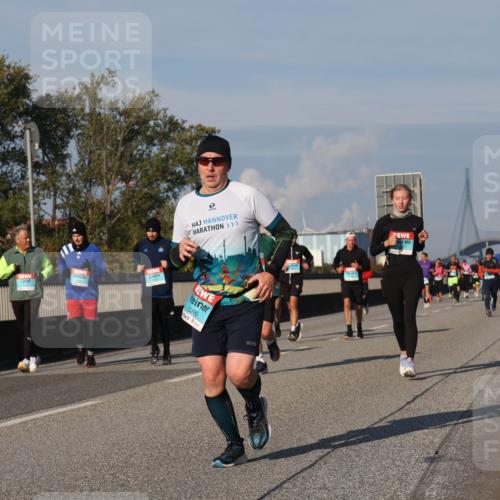 03.10.2025 - Köhlbrandbrückenlauf Luisa Fischer http://msf.ph/oto/9011550 03.10.2025 10:54:05 Position 3 32, 80 meine-sportfotos.de