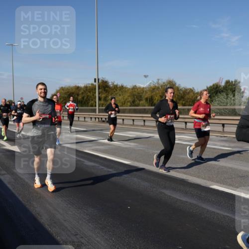 03.10.2025 - Köhlbrandbrückenlauf Julia Fischer http://msf.ph/oto/9011551 03.10.2025 13:00:00 Position 3 4678 meine-sportfotos.de
