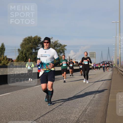 03.10.2025 - Köhlbrandbrückenlauf Luisa Fischer http://msf.ph/oto/9011559 03.10.2025 10:54:06 Position 3  meine-sportfotos.de