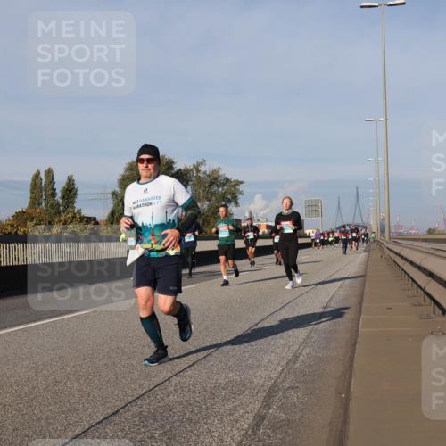 03.10.2025 - Köhlbrandbrückenlauf Luisa Fischer http://msf.ph/oto/9011563 03.10.2025 10:54:06 Position 3  meine-sportfotos.de