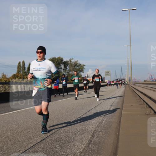 03.10.2025 - Köhlbrandbrückenlauf Luisa Fischer http://msf.ph/oto/9011566 03.10.2025 10:54:07 Position 3  meine-sportfotos.de