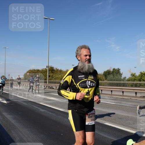 03.10.2025 - Köhlbrandbrückenlauf Julia Fischer http://msf.ph/oto/9011574 03.10.2025 13:00:05 Position 3 4414 meine-sportfotos.de