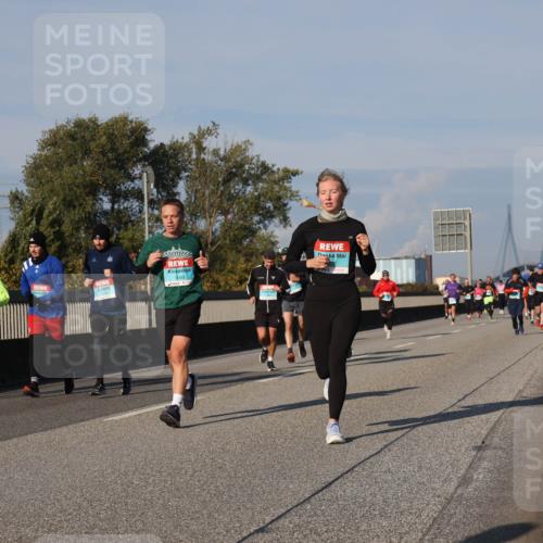 03.10.2025 - Köhlbrandbrückenlauf Luisa Fischer http://msf.ph/oto/9011575 03.10.2025 10:54:07 Position 3 1699 meine-sportfotos.de