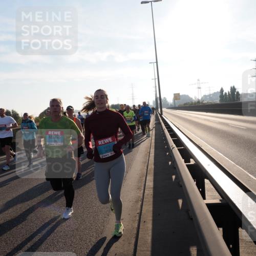 03.10.2025 - Köhlbrandbrückenlauf Fabian Wolf http://msf.ph/oto/9011576 03.10.2025 09:22:31 Position 3 3399, 3398, 3816 meine-sportfotos.de