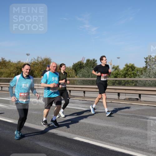 03.10.2025 - Köhlbrandbrückenlauf Julia Fischer http://msf.ph/oto/9011610 03.10.2025 13:00:12 Position 3 9771, 13 meine-sportfotos.de