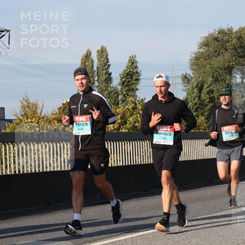 03.10.2025 - Köhlbrandbrückenlauf Luisa Fischer http://msf.ph/oto/9011617 03.10.2025 10:54:11 Position 3 1886, 1764, 1489 meine-sportfotos.de