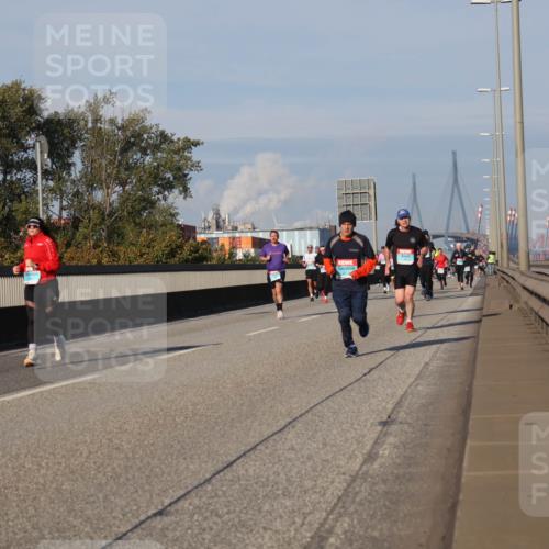 03.10.2025 - Köhlbrandbrückenlauf Luisa Fischer http://msf.ph/oto/9011649 03.10.2025 10:54:14 Position 3  meine-sportfotos.de