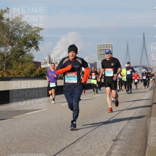 03.10.2025 - Köhlbrandbrückenlauf Luisa Fischer http://msf.ph/oto/9011665 03.10.2025 10:54:15 Position 3 2805, 1369 meine-sportfotos.de