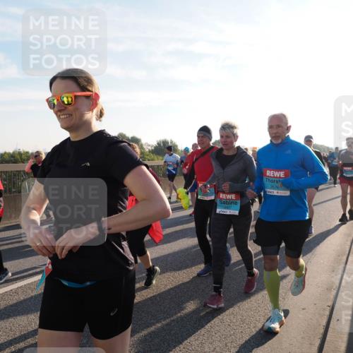 03.10.2025 - Köhlbrandbrückenlauf Fabian Wolf http://msf.ph/oto/9011670 03.10.2025 09:22:34 Position 3 2421, 3029, 3676 meine-sportfotos.de