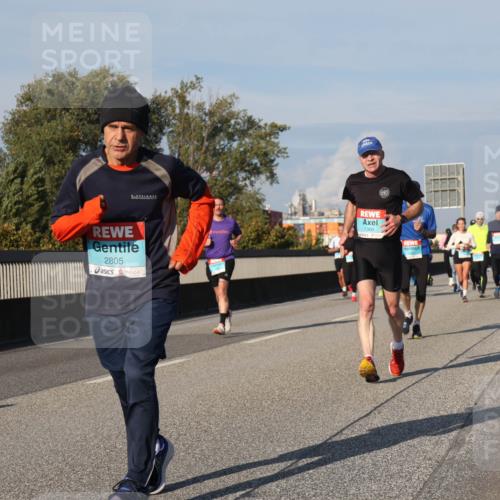 03.10.2025 - Köhlbrandbrückenlauf Luisa Fischer http://msf.ph/oto/9011688 03.10.2025 10:54:17 Position 3 2805, 1369 meine-sportfotos.de
